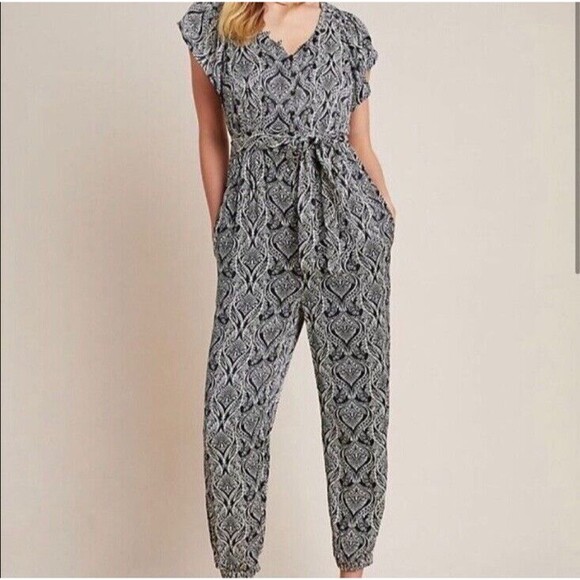 Anthropologie Zadie Jumpsuit Sz 2 Petite Floral Black Cream V-Neck Romper Stretc